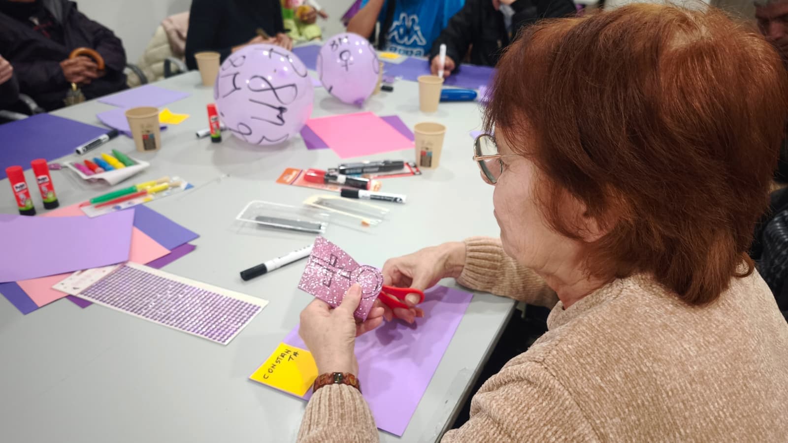 Taller 8M — Valencia