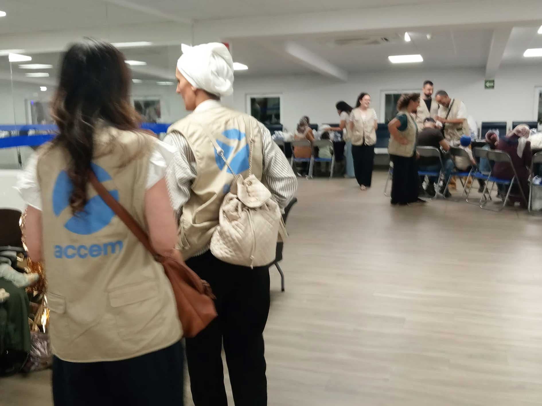 Acogemos a 20 familias evacuadas desde Gaza con menores que recibirán atención médica en España