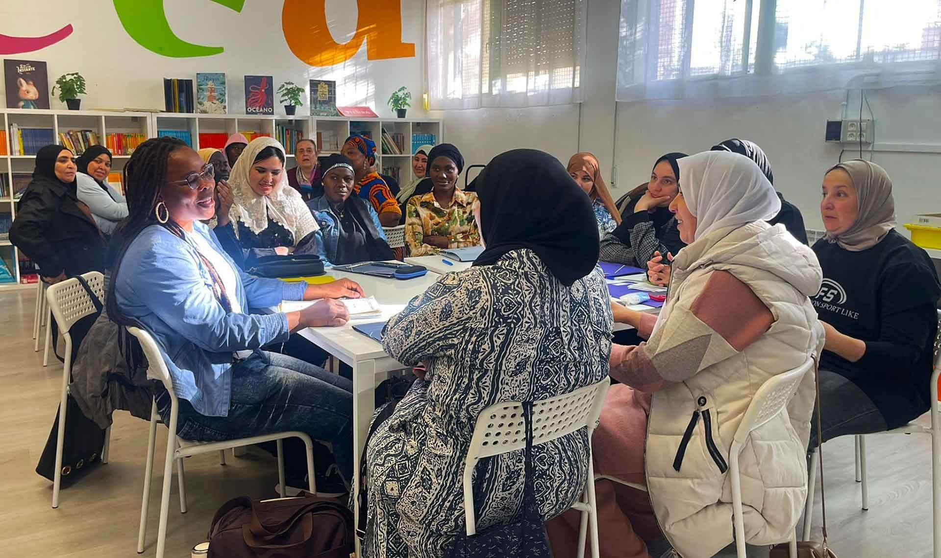 Aprendizaje del idioma y uso de nuevas tecnologías, claves para la inclusión social de mujeres migrantes